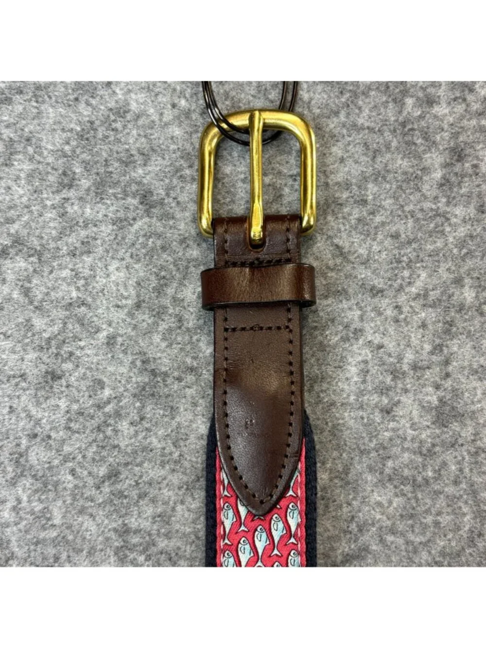 Vineyard Vines Mens Size 28 Belt Red & Brown Leather Fish Patterned Brass USA